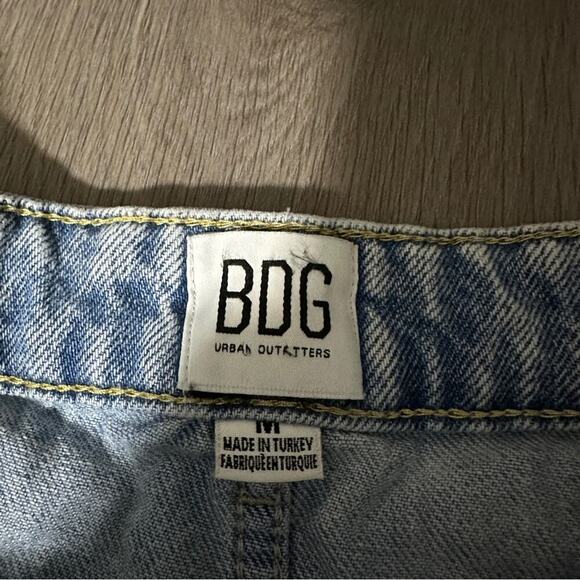 Urban Outfitters BDG Jojo‎ Light Wash Distressed Raw Hem Denim Jean Mini Skirt M - Picture 4 of 7